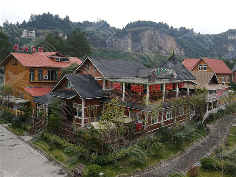 选择西安合成树脂瓦，为南方屋顶雨季防水护航